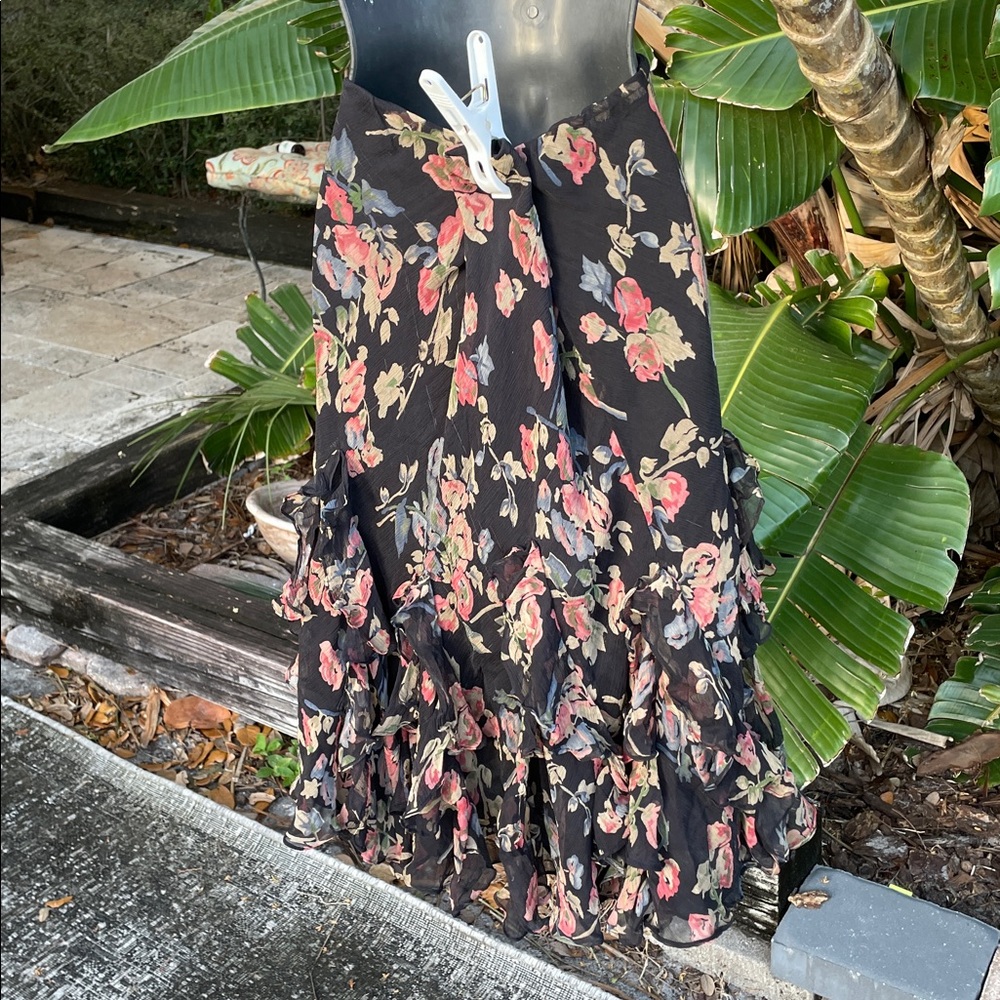 Ralph Lauren, pure silk dark floral ruffled skirt - Picture 4 of 7
